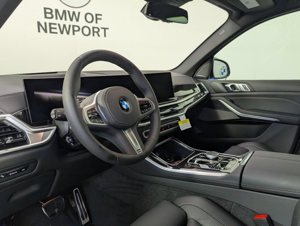 New 2026 BMW X5 xDrive40i w/ M Sport Package AWD/4WD image 11