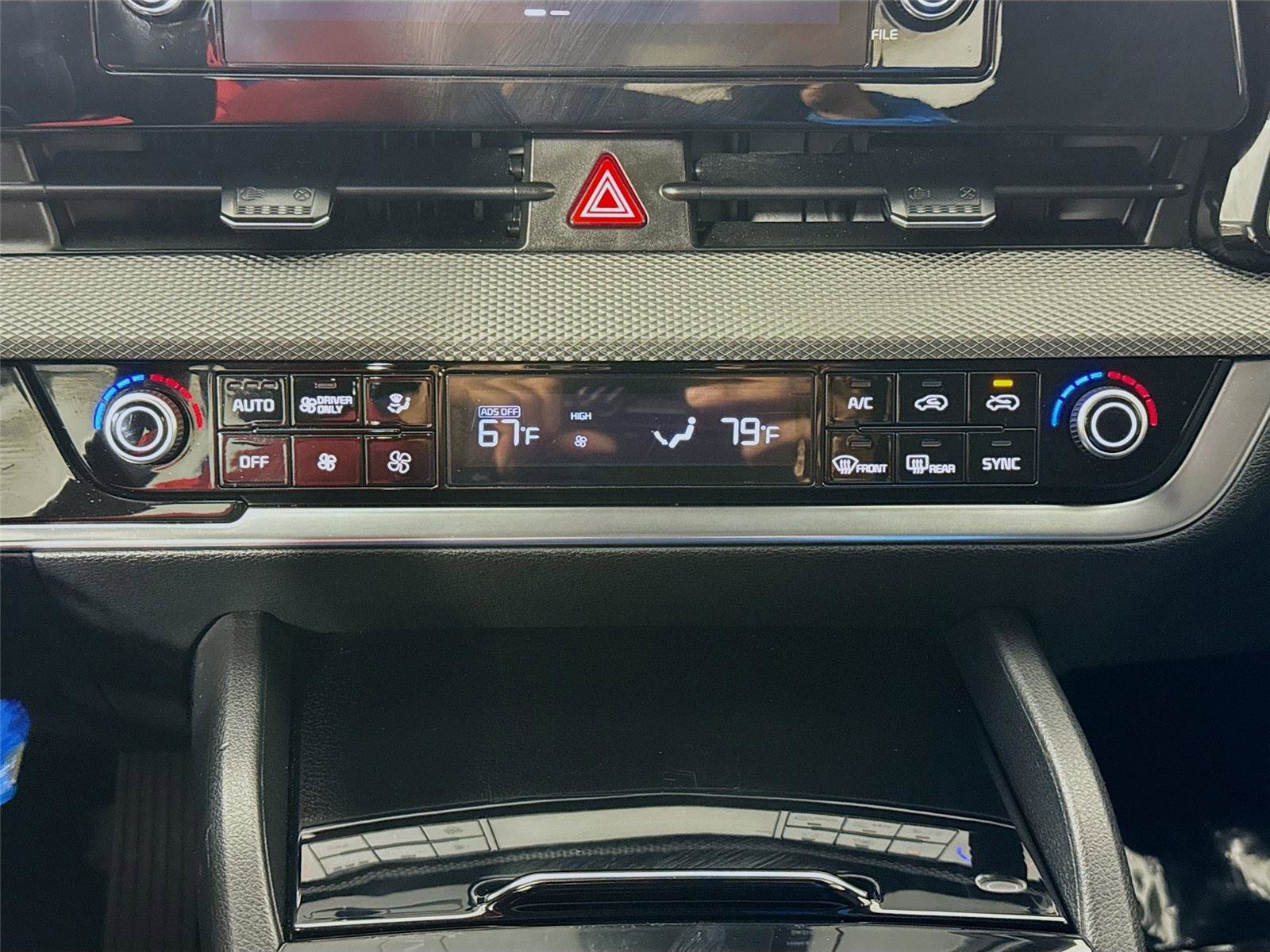 Used 2023 Kia Sportage LX image 14