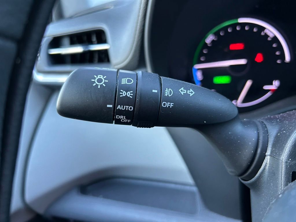 Used 2024 Toyota Sienna XLE FWD image 22