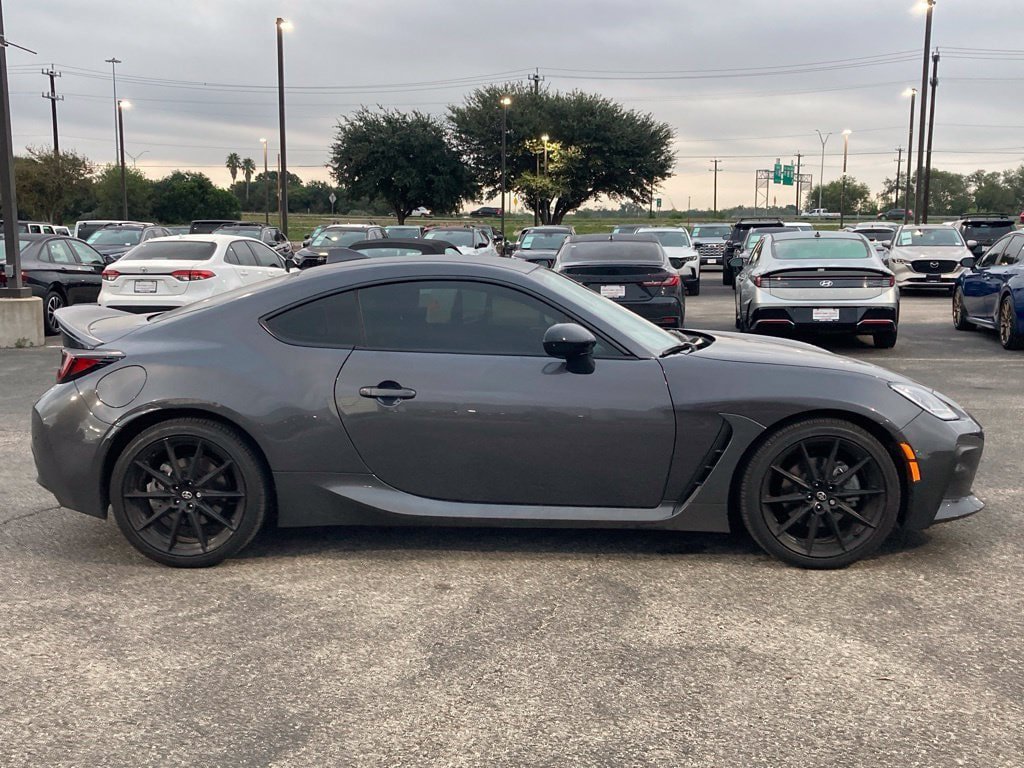 Certified 2025 Toyota GR86 Premium RWD image 4