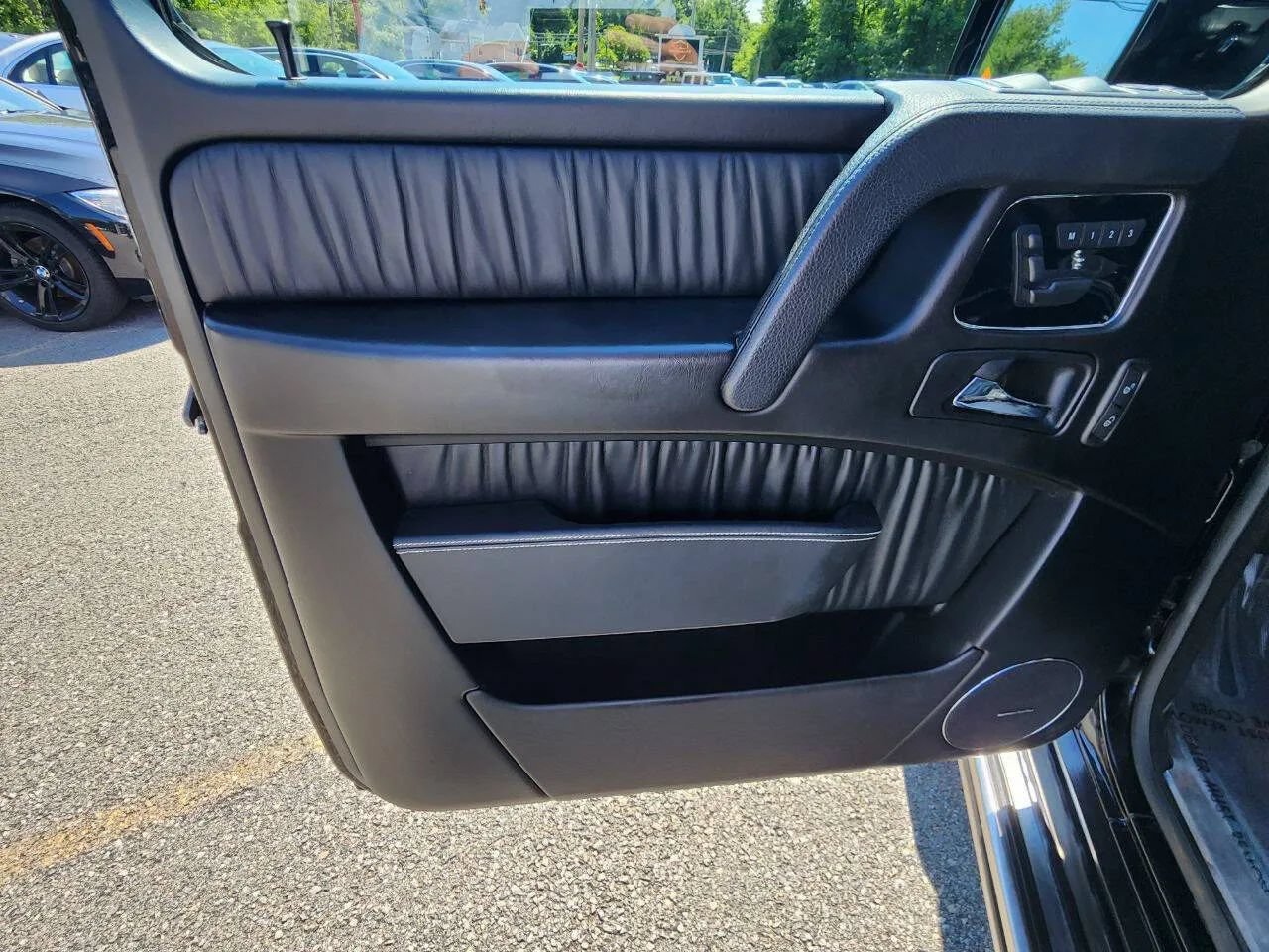 Used 2015 Mercedes-Benz G 550 image 10
