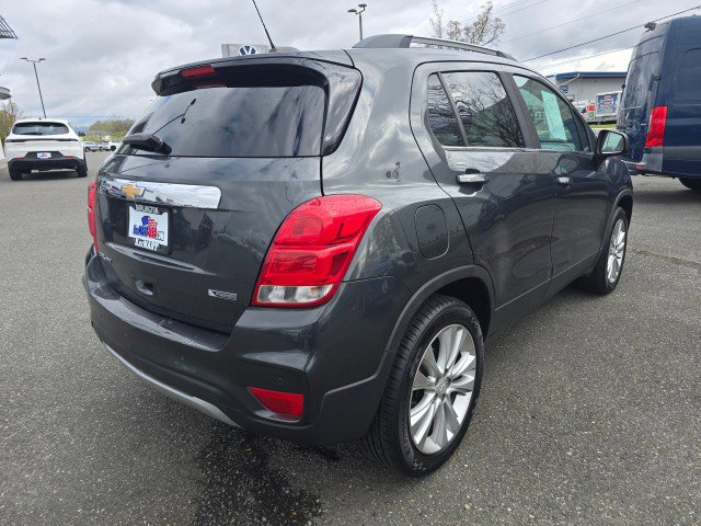 Used 2017 Chevrolet Trax Premier w/ Driver Confidence II Package AWD/4WD image 3