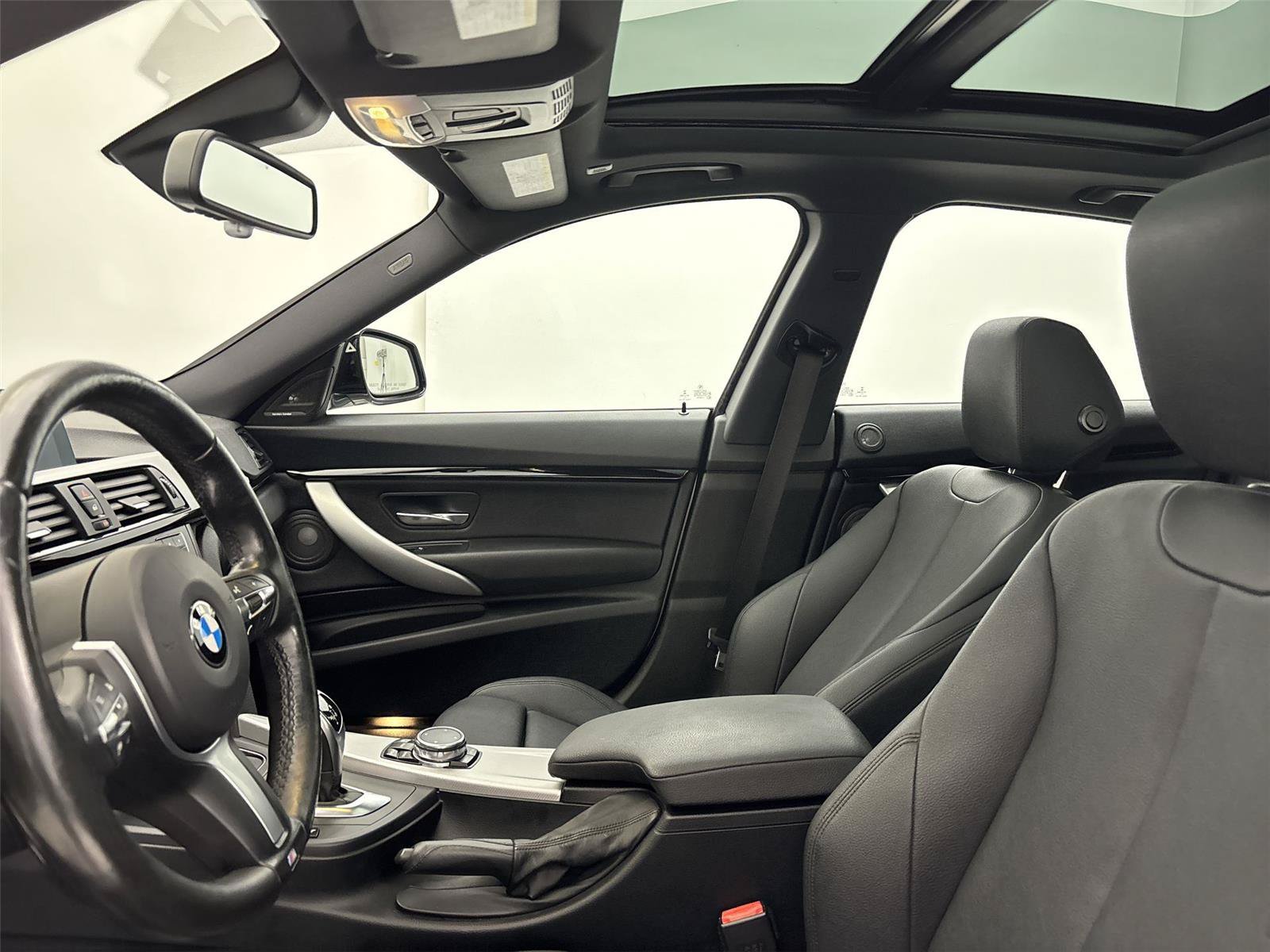 Used 2016 BMW 335i Gran Turismo xDrive AWD/4WD image 25