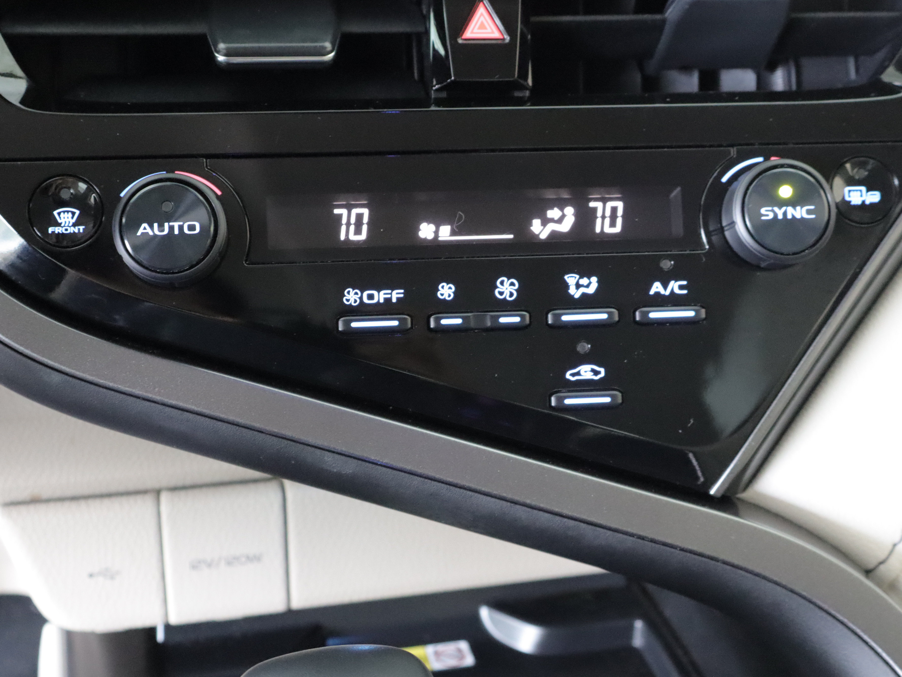 Used 2023 Toyota Camry XLE AWD/4WD image 16