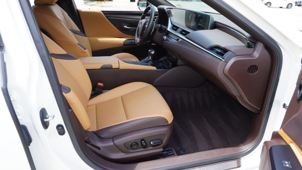 Certified 2021 Lexus ES 350 w/ Premium Package FWD image 14