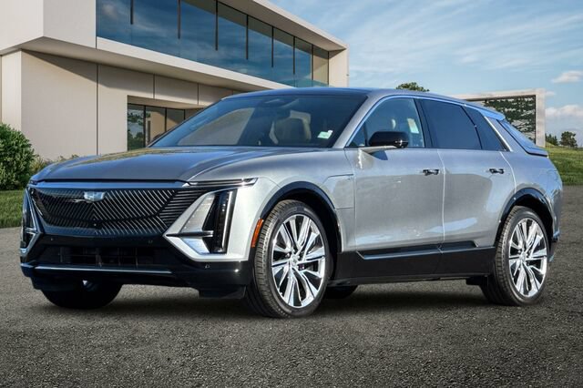 Certified 2024 Cadillac Lyriq Luxury w/ Nappa Leather Package AWD/4WD image 8