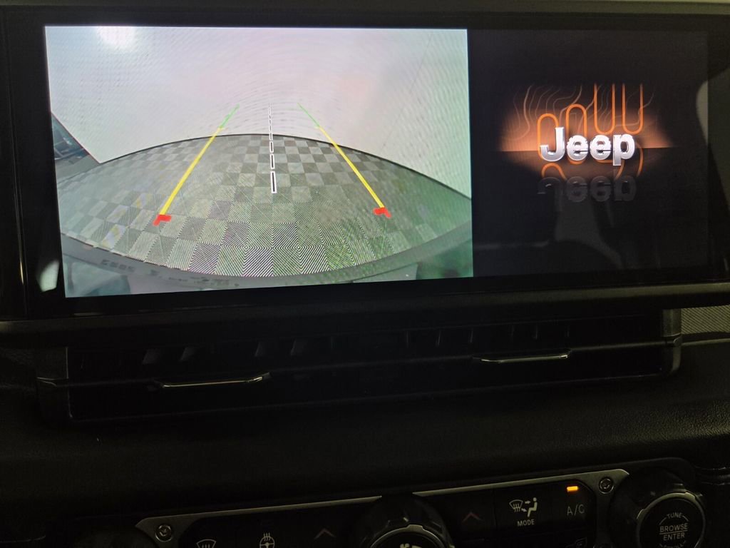 Certified 2025 Jeep Wrangler Sahara w/ Safety Group image 15