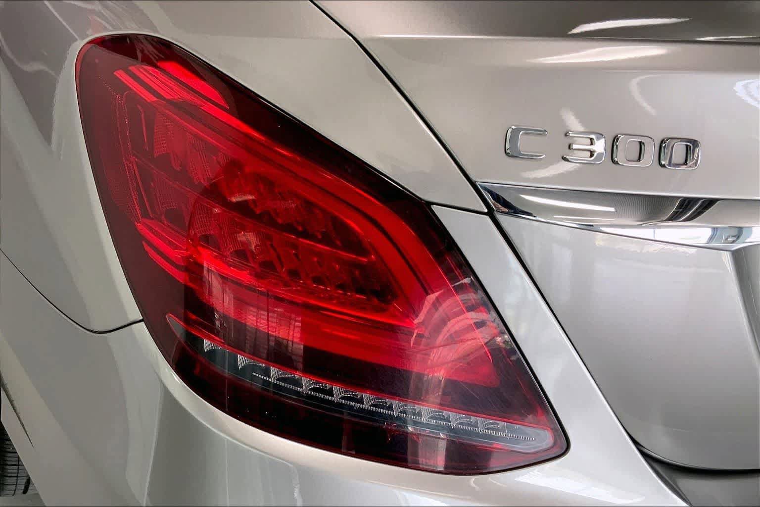 Used 2019 Mercedes-Benz C 300 4MATIC Sedan image 30