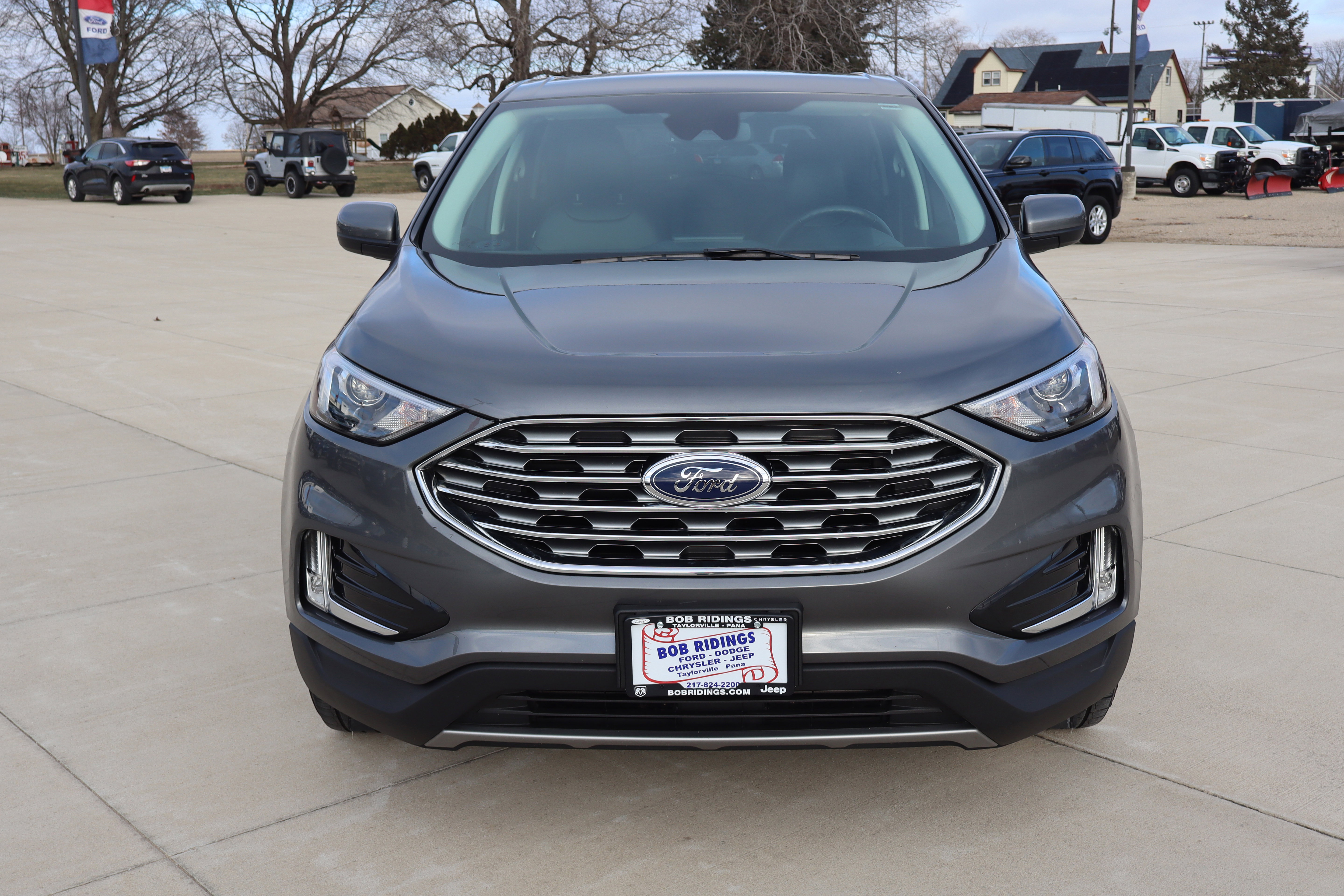 Used 2022 Ford Edge SEL w/ Convenience Package image 3