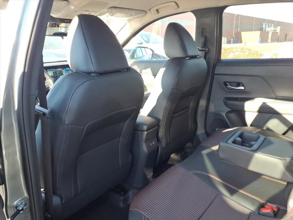 New 2026 Nissan Kicks SR image 27