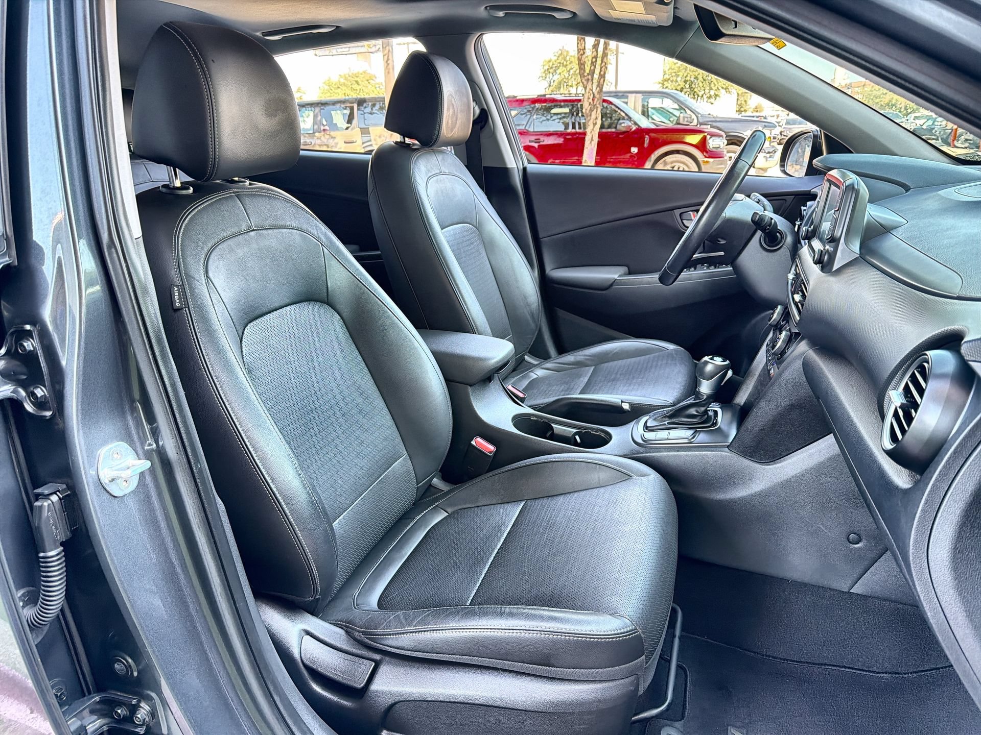 Used 2018 Hyundai Kona Limited FWD image 24