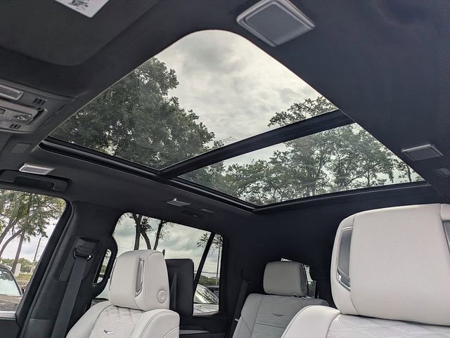 Certified 2026 Cadillac Escalade Platinum Sport w/ LPO, ONYX Package AWD/4WD image 20