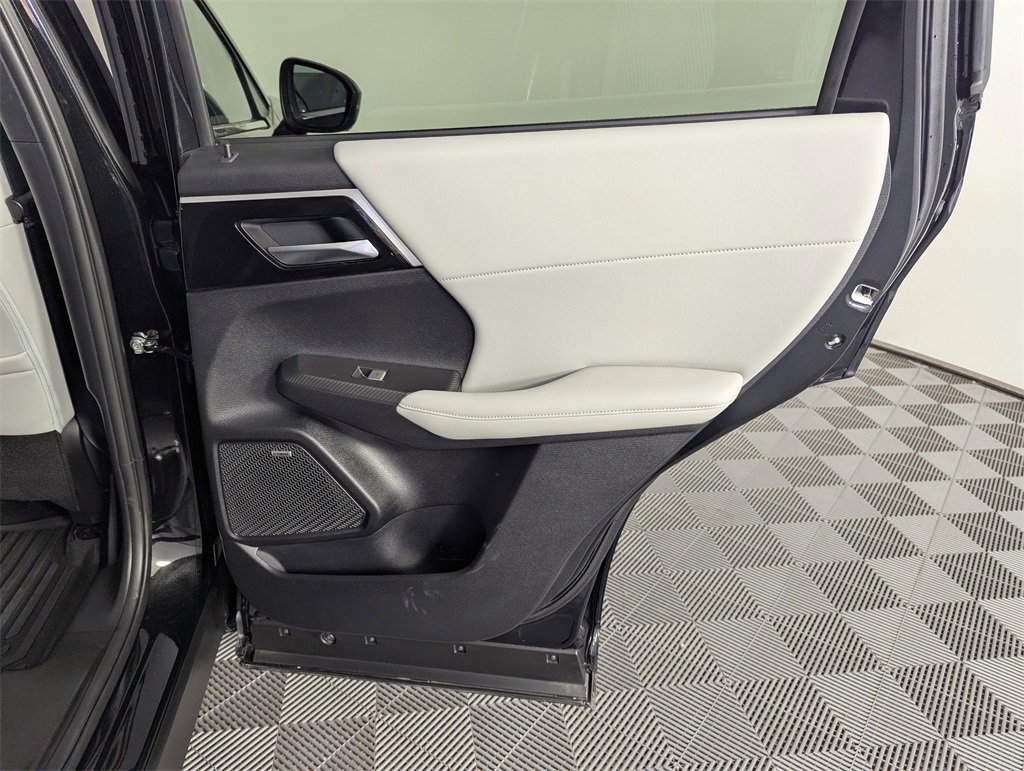 Used 2025 Mitsubishi Outlander SE image 33