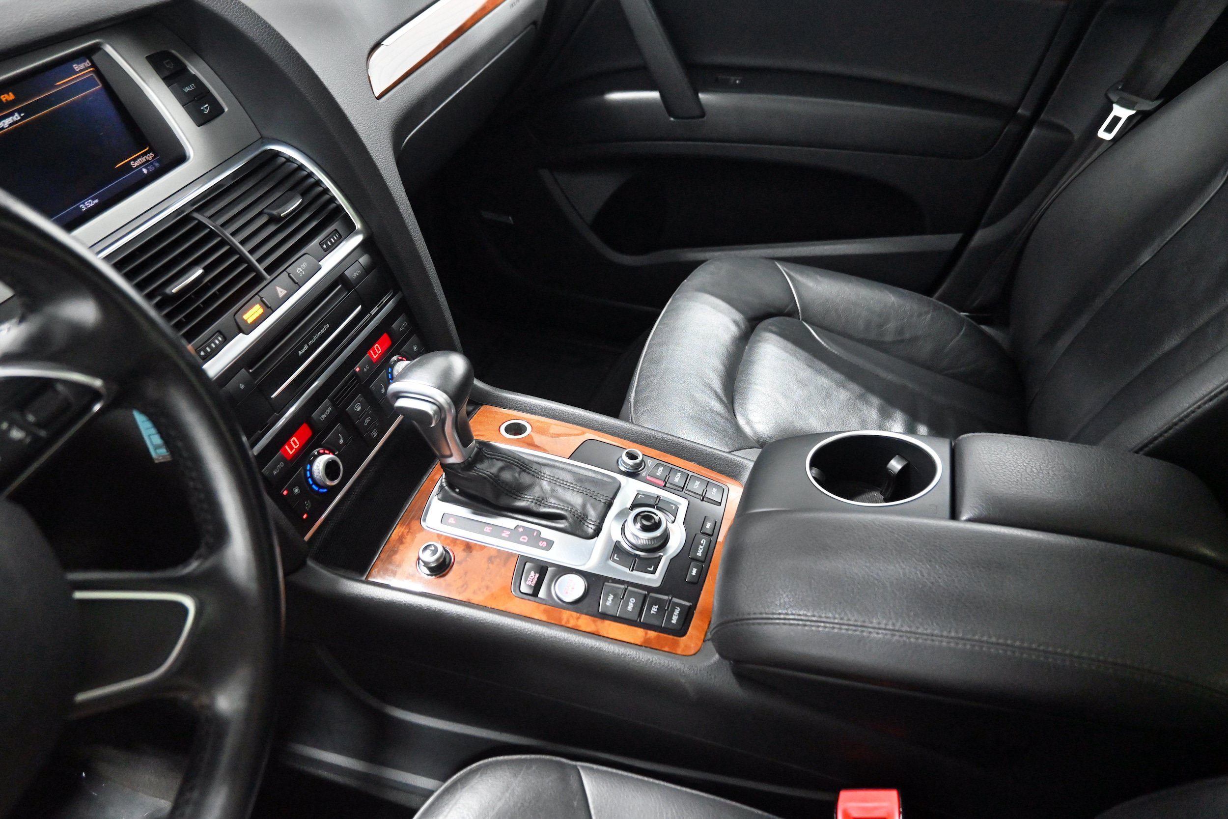 Used 2015 Audi Q7 TDI Premium Plus w/ Premium Plus Package AWD/4WD image 19