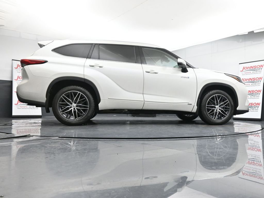 Used 2020 Toyota Highlander Limited image 24
