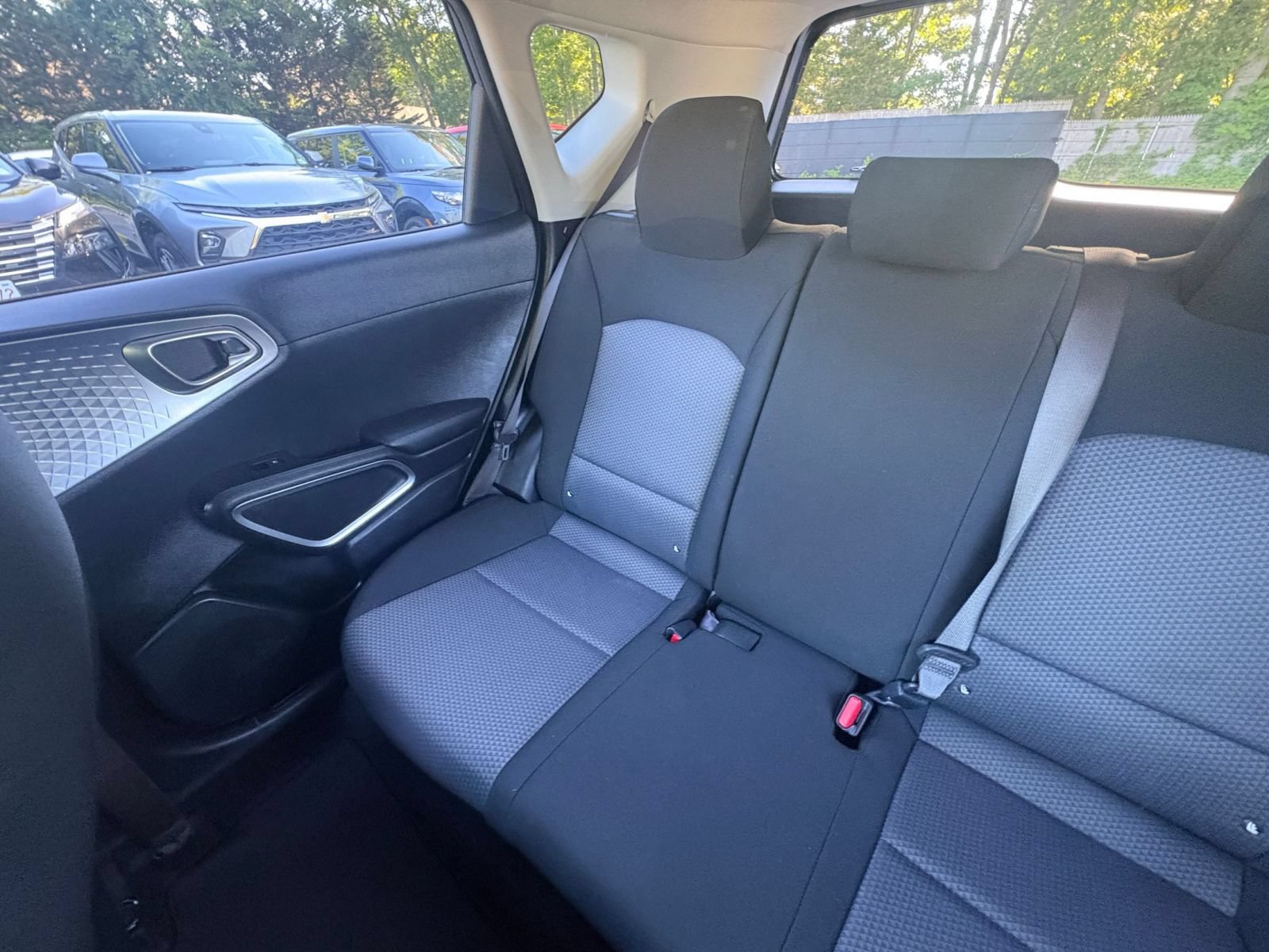 Used 2025 Kia Soul LX w/ LX Technology Package FWD image 36