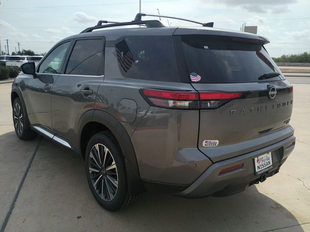 New 2026 Nissan Pathfinder Platinum image 4