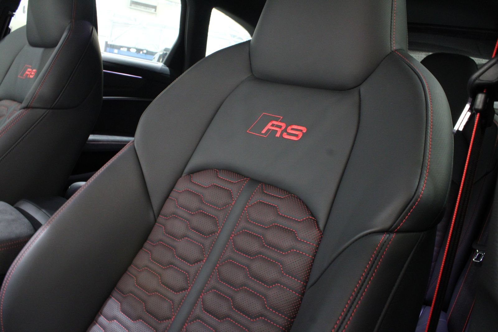 Used 2025 Audi RS 6 performance AWD/4WD image 27