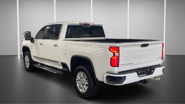 Used 2024 Chevrolet Silverado 2500 High Country w/ High Country Premium Package AWD/4WD image 14