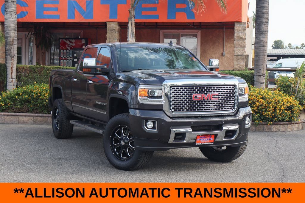 Used 2016 GMC Sierra 2500 Denali w/ Duramax Plus Package AWD/4WD image 2