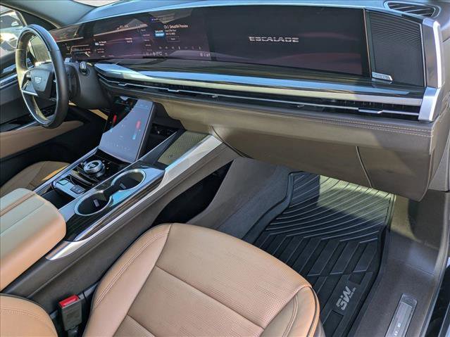 Used 2025 Cadillac Escalade ESV Premium Luxury image 25
