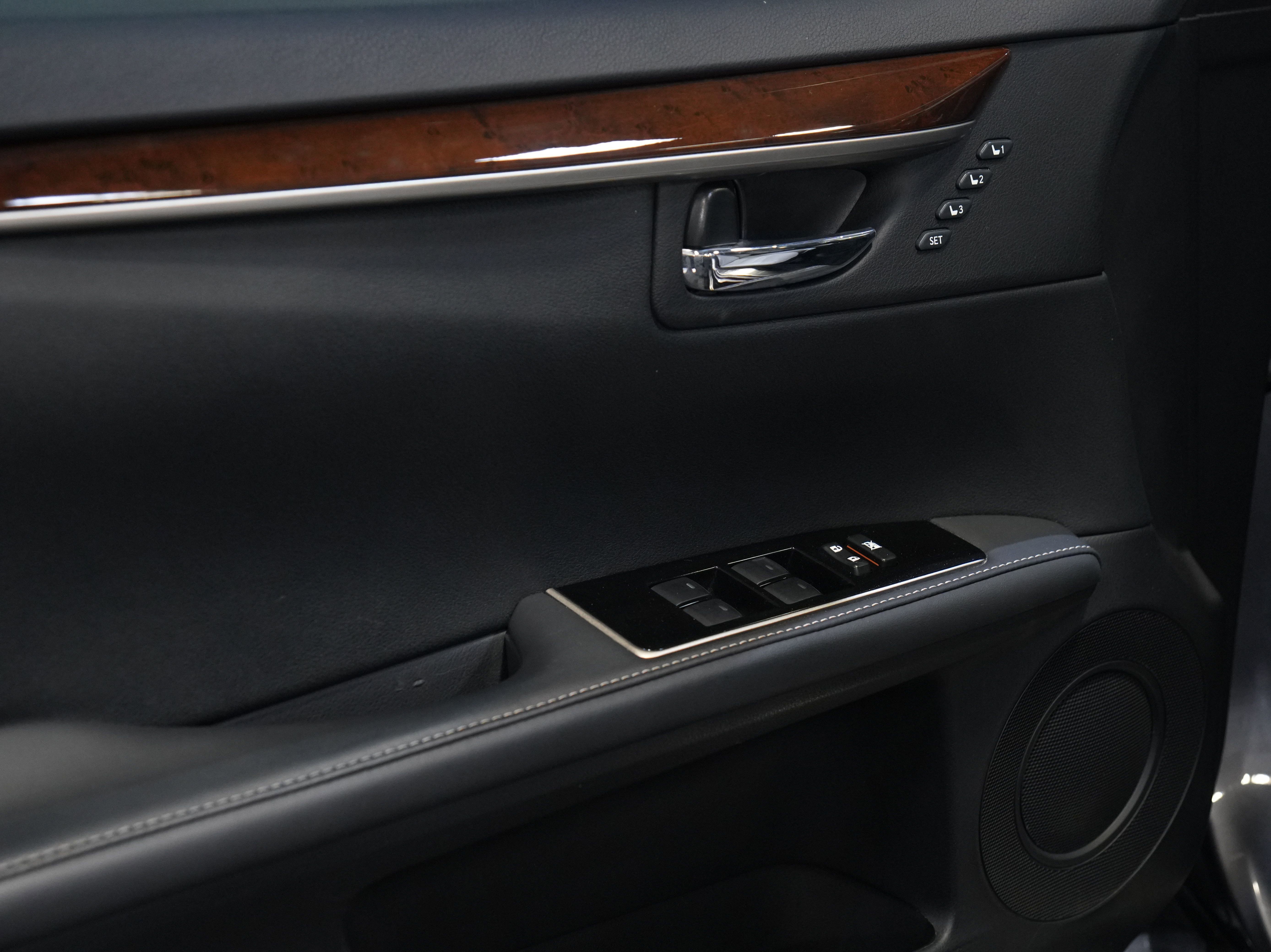 Used 2018 Lexus ES 350 w/ Navigation System Package FWD image 22