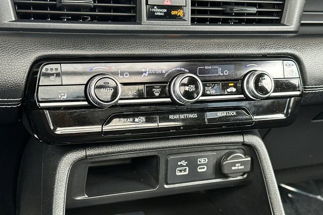 Used 2025 Honda Pilot Touring image 18