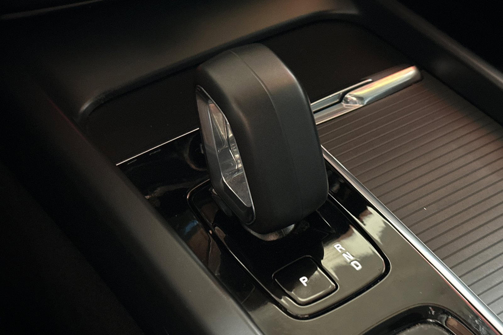 Used 2024 Volvo XC60 B5 Core image 29