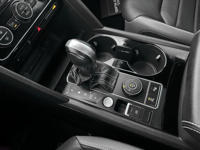 Used 2022 Volkswagen Atlas Cross Sport SEL Premium R-Line image 17