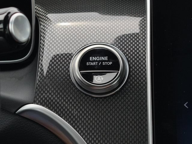 Certified 2025 Mercedes-Benz GLC 43 AMG 4MATIC image 35