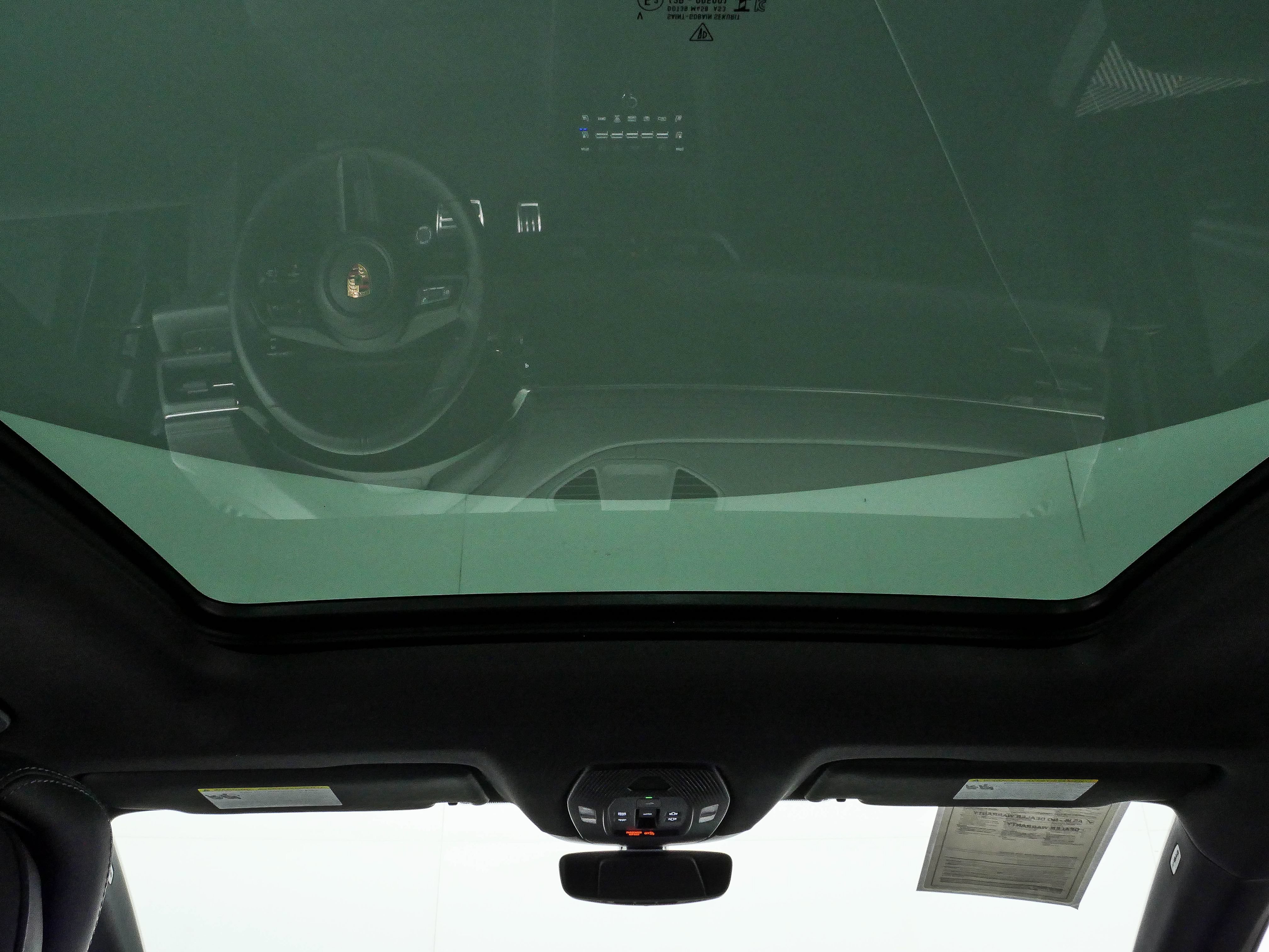 Certified 2025 Porsche Macan Electric RWD image 20