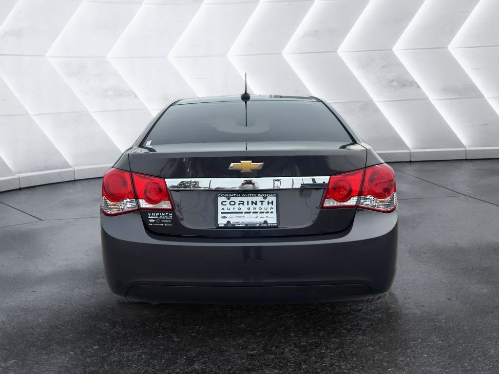 Used 2015 Chevrolet Cruze LT w/ Technology Package image 6