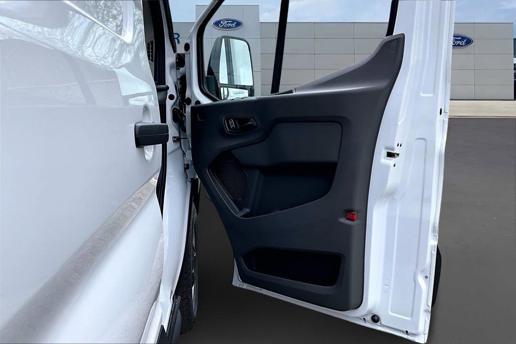 New 2026 Ford Transit 350 148 Medium Roof RWD image 30