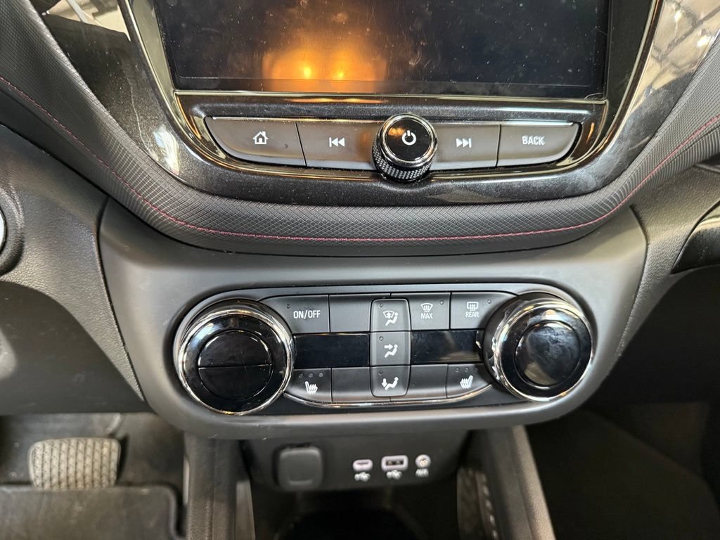 Used 2022 Chevrolet TrailBlazer RS w/ Sun and Liftgate Package FWD image 13