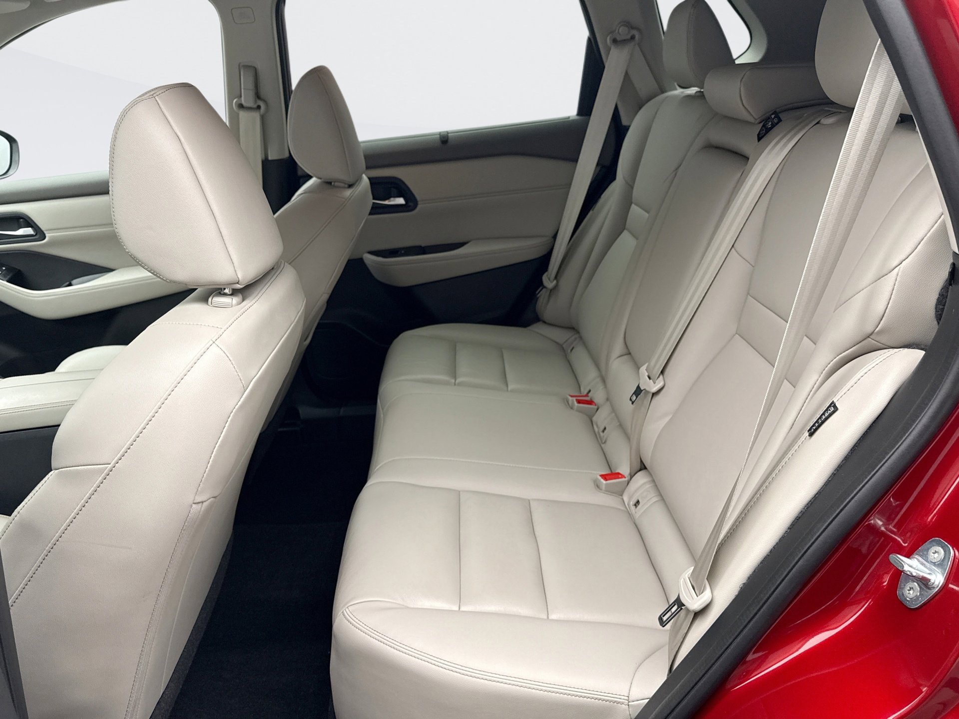 Used 2023 Nissan Rogue SL w/ SL Premium Package image 19