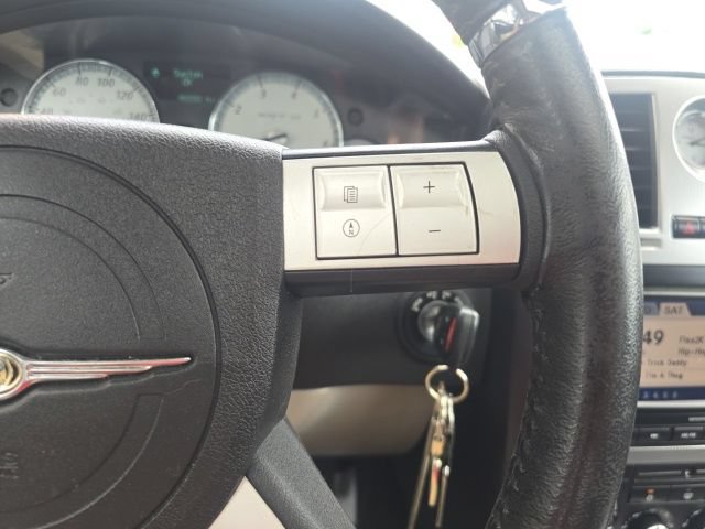 Used 2006 Chrysler 300 SRT8 w/ SRT Option Group II RWD image 17