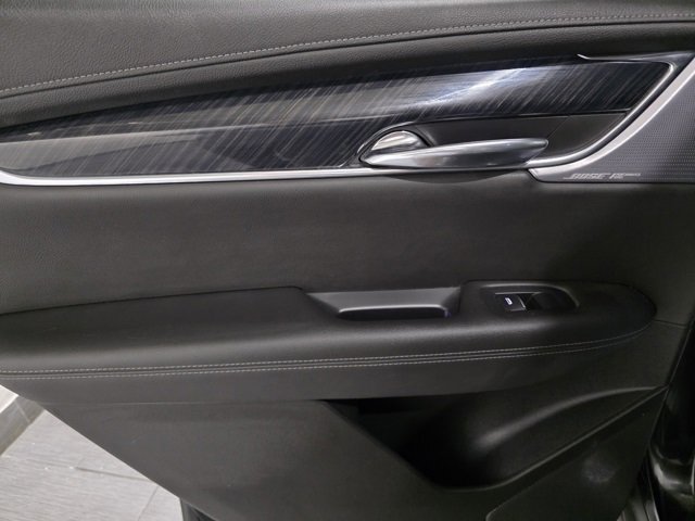 Used 2020 Cadillac XT6 Premium Luxury image 11