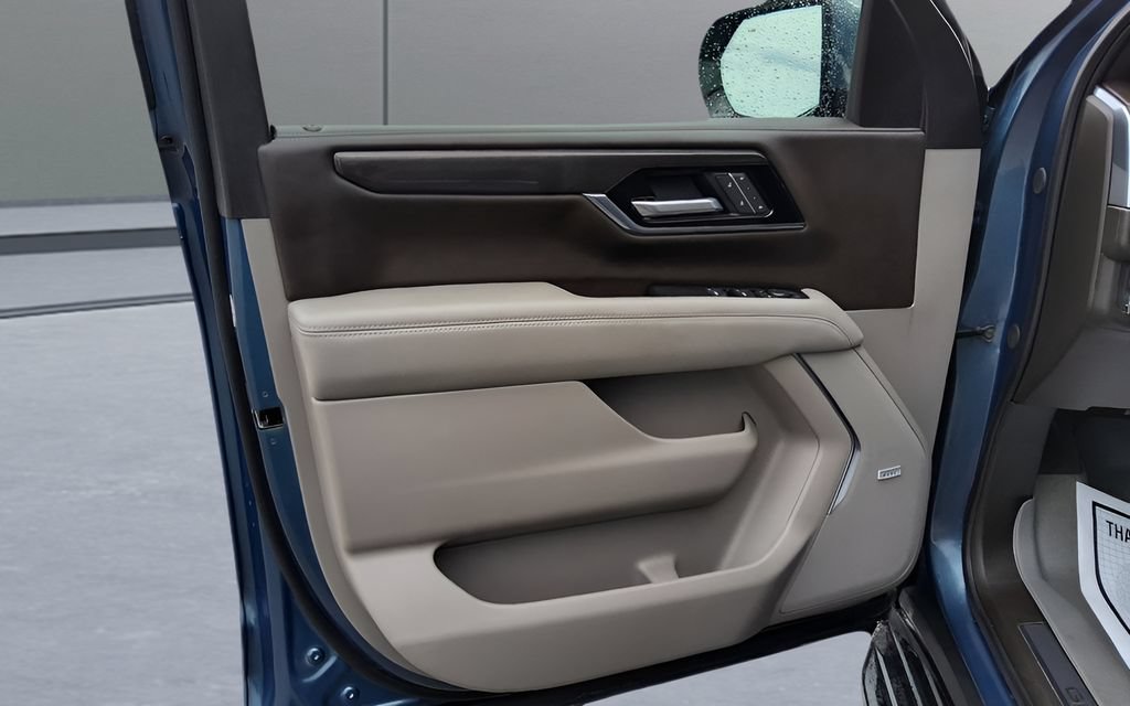 Used 2025 GMC Yukon XL Elevation AWD/4WD image 27