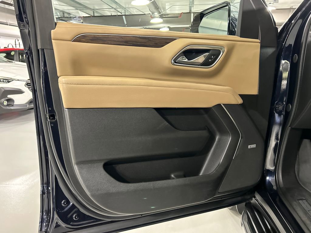 Used 2023 Chevrolet Tahoe Premier AWD/4WD image 9