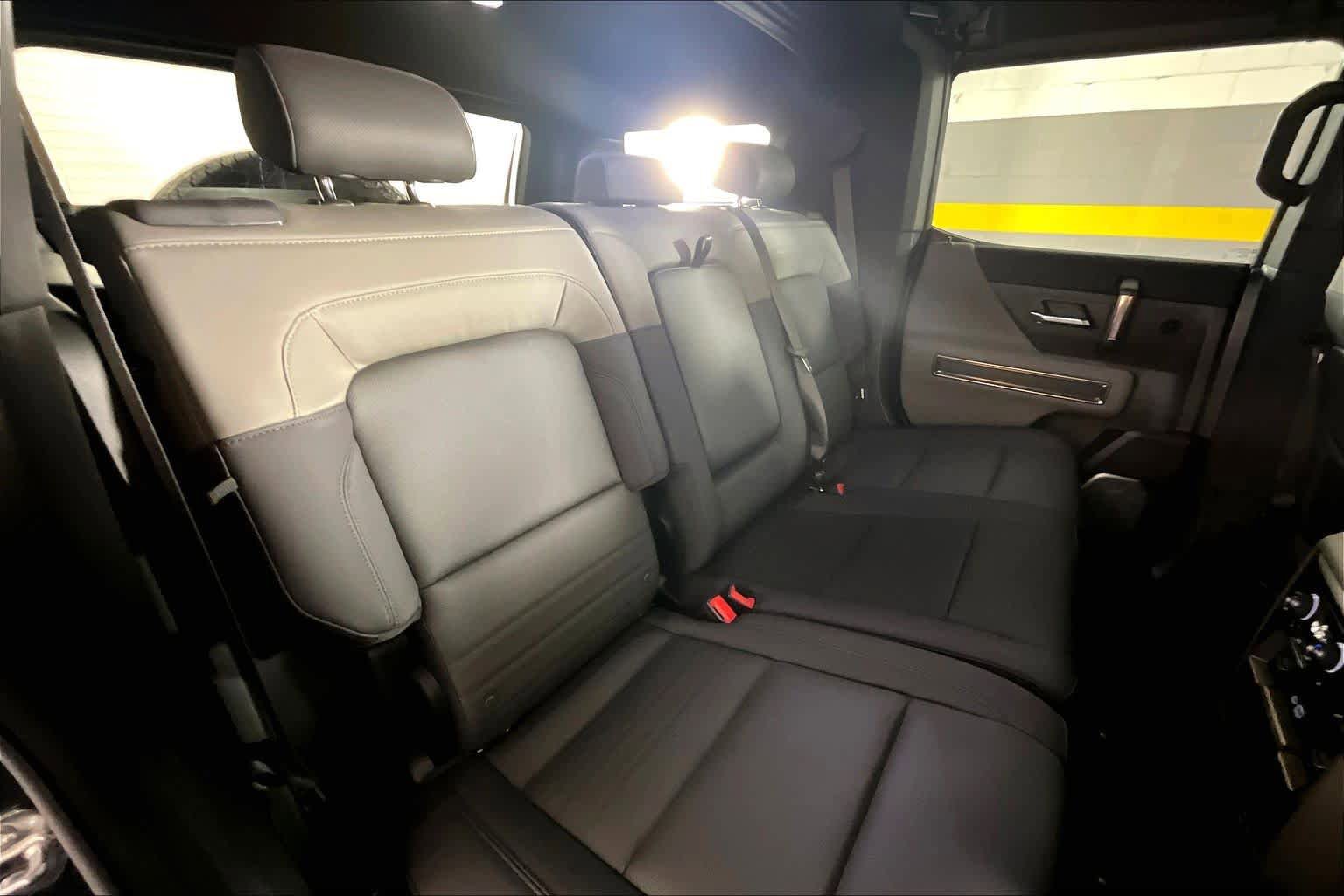 Used 2025 GMC Hummer EV 3X w/ LPO, Sport Package AWD/4WD image 18