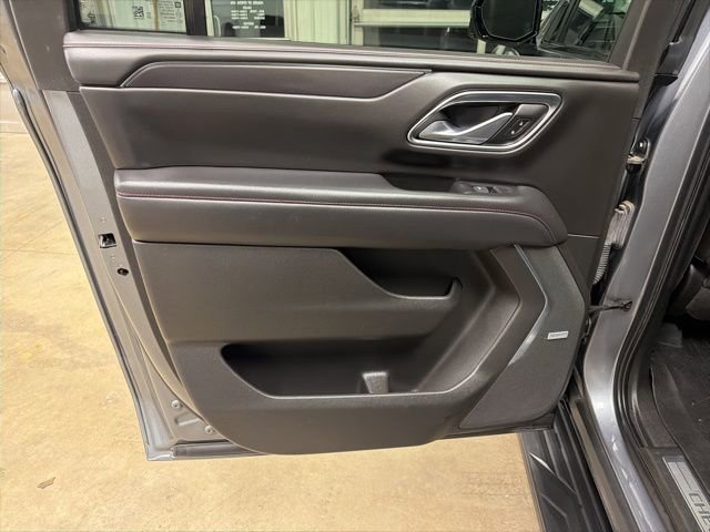 Used 2022 Chevrolet Suburban RST w/ Luxury Package image 30