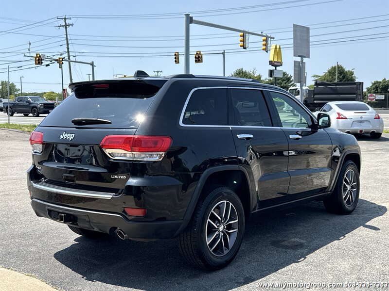Used 2017 Jeep Grand Cherokee Limited AWD/4WD image 5
