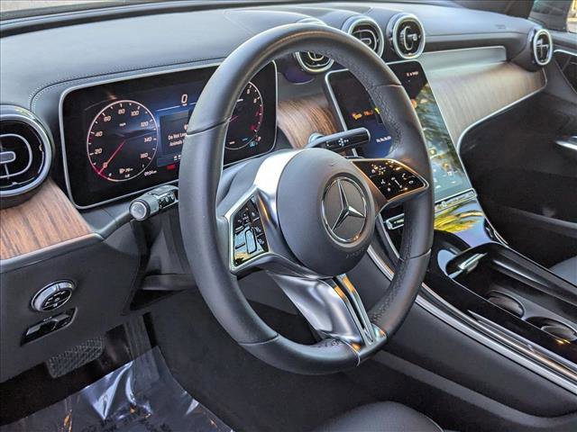 Used 2025 Mercedes-Benz GLC 300 4MATIC image 10