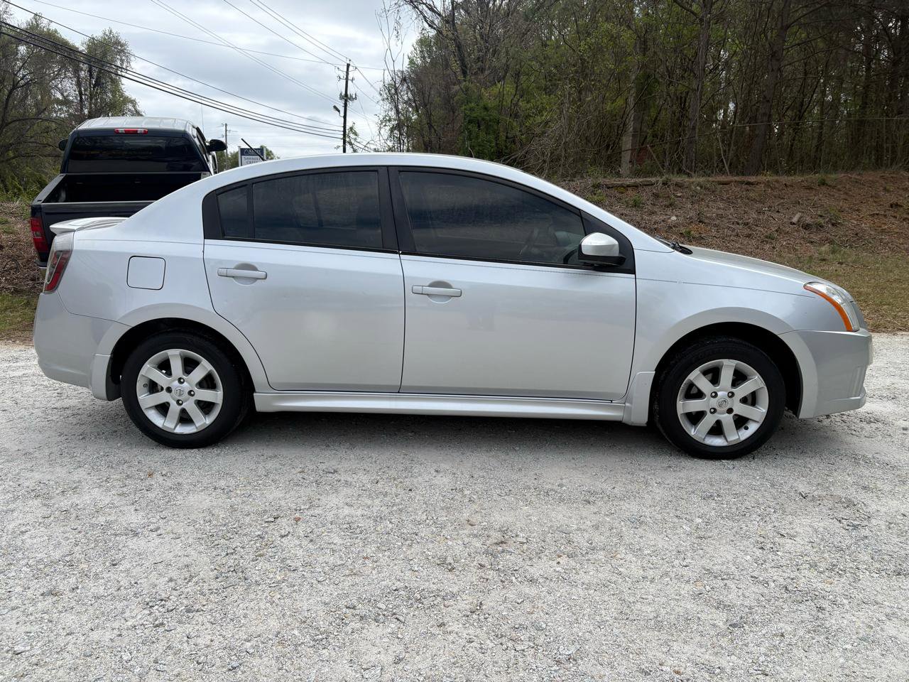 Used 2009 Nissan Sentra 2.0 SR FE+ FWD image 2