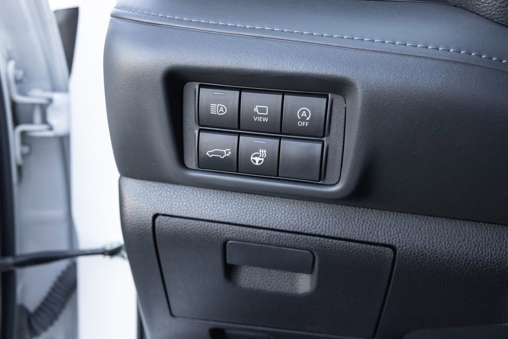 Used 2023 Toyota Highlander Platinum image 14