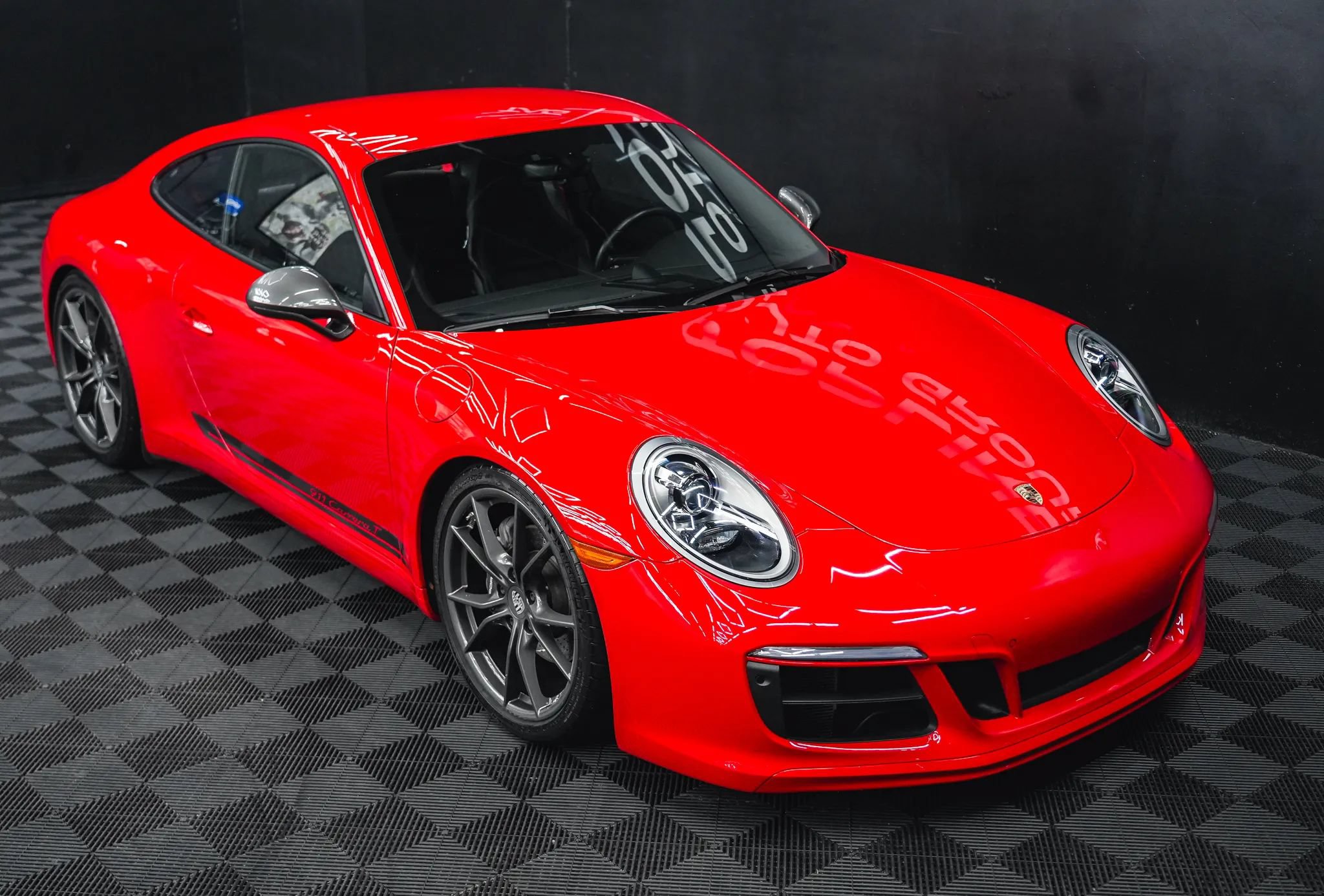 Used 2018 Porsche 911 Carrera T RWD image 19