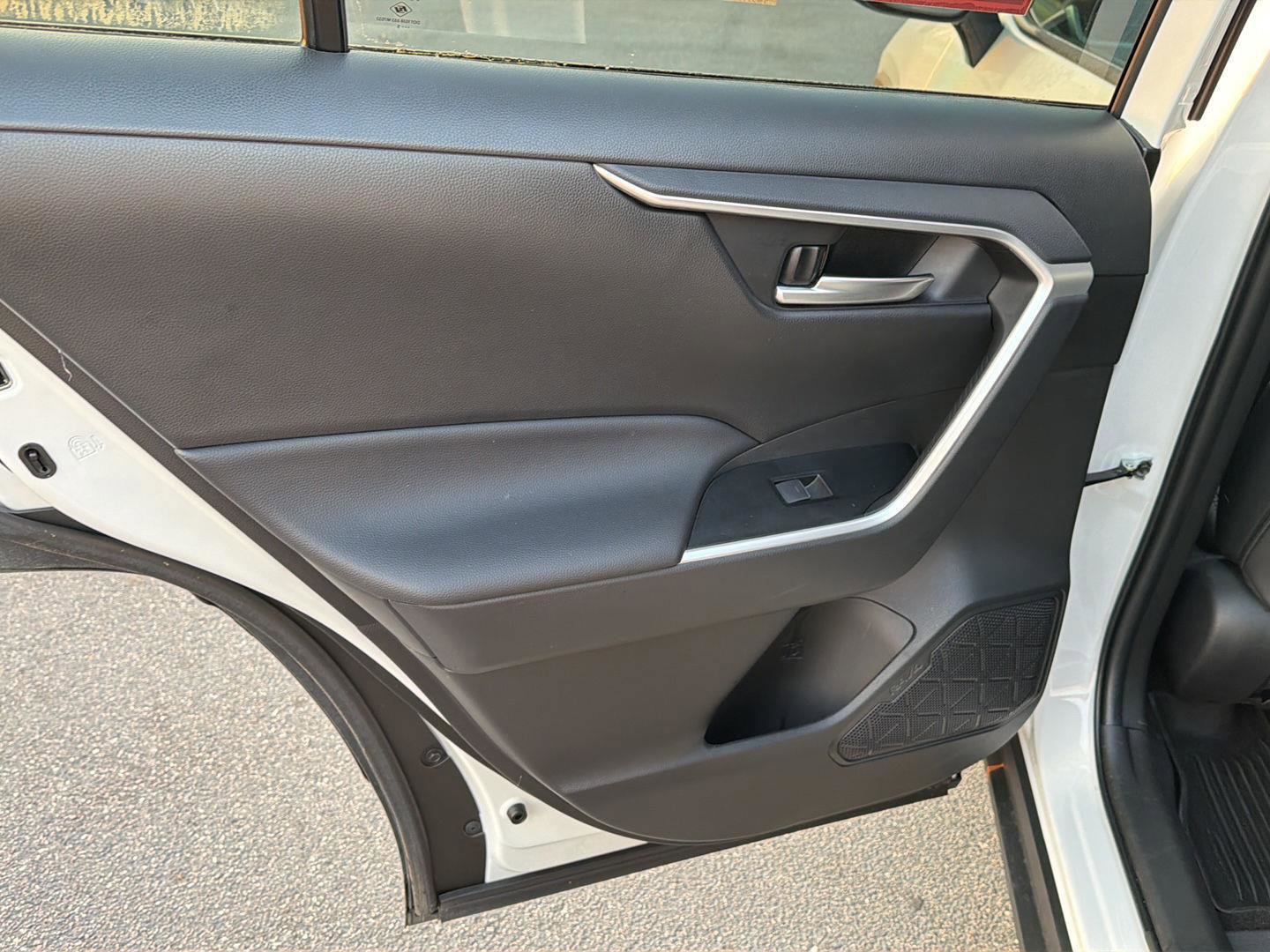Certified 2025 Toyota RAV4 XLE Premium FWD image 17