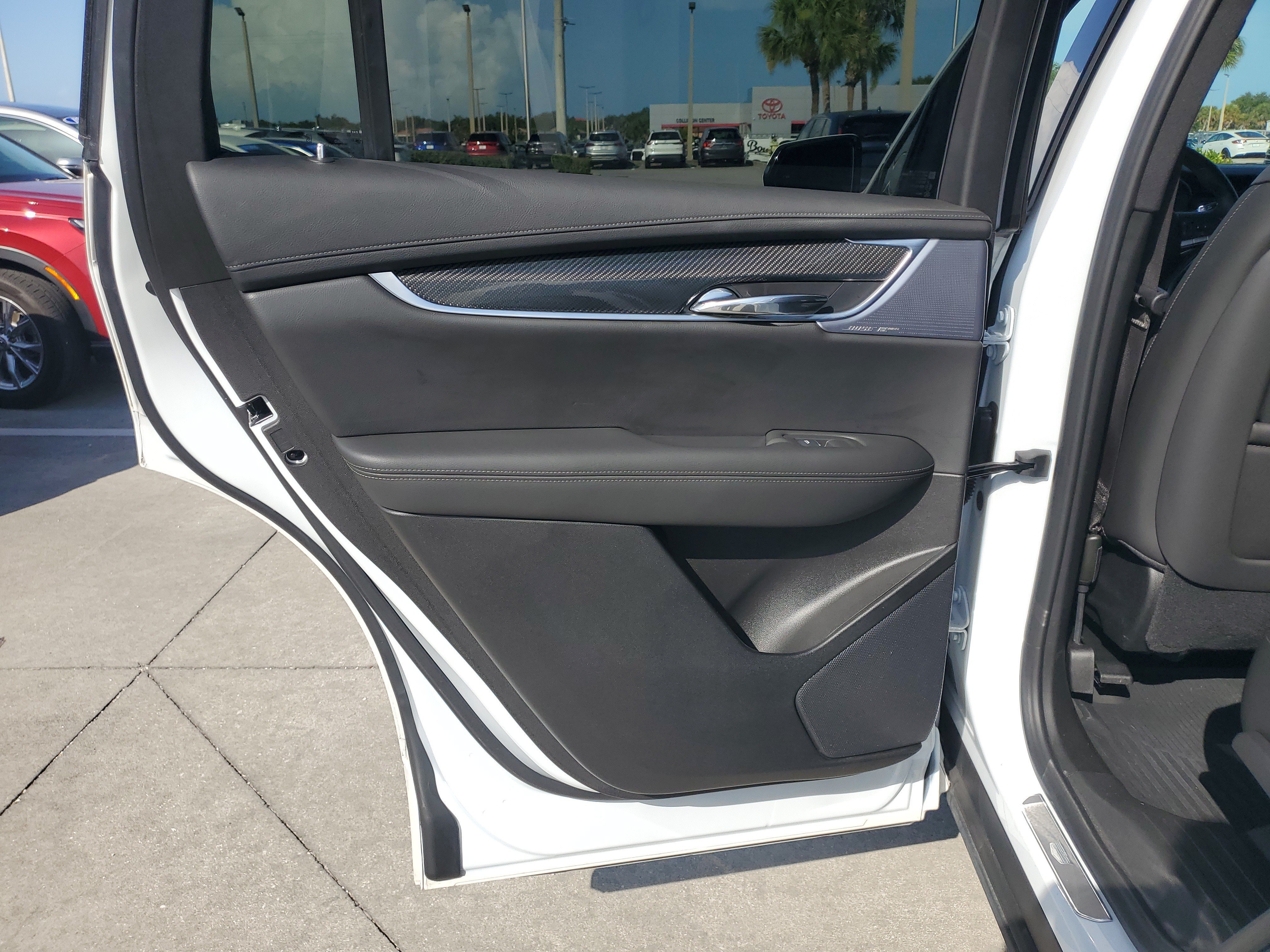 Used 2025 Cadillac XT6 Sport w/ LPO, Red Accent Package AWD/4WD image 16