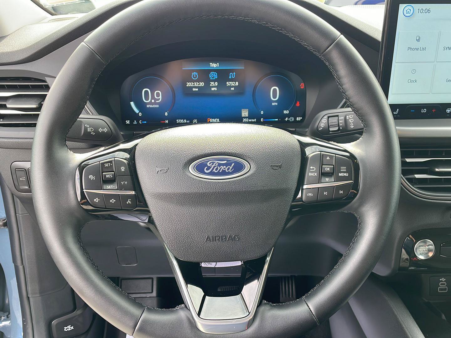 Used 2025 Ford Escape Active w/ Active Premium Tech Pack FWD image 14