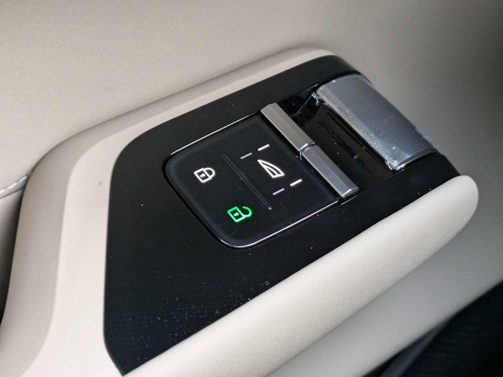 New 2026 Volvo EX90 Ultra image 26